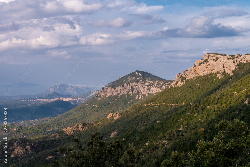 Berglandschaft - Sardinien
