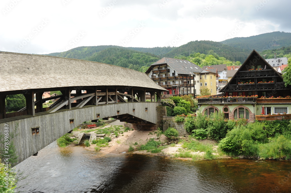historische Holzbrücke in Forbach