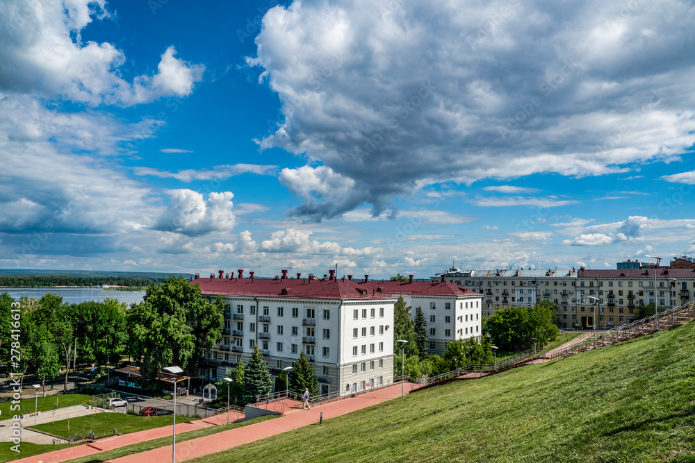 Russia, Samara, travel, embankment, walk, rest, summer, day, city, descent, house, building, style, architecture, sky, clouds, height, space, distance, trees, yard, path, grass
