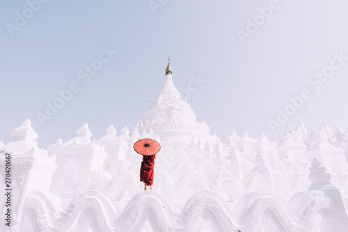 Canvas Print Children monks spending time together at the pagoda