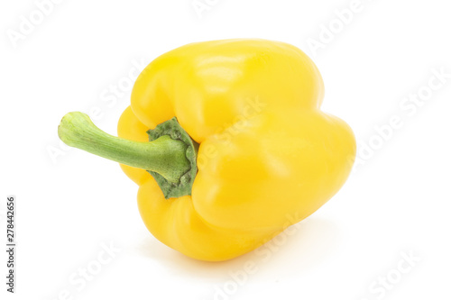 Yellow bell pepper or Sweet pepper or Capcicum isolated on white background with clipping path © Achira22