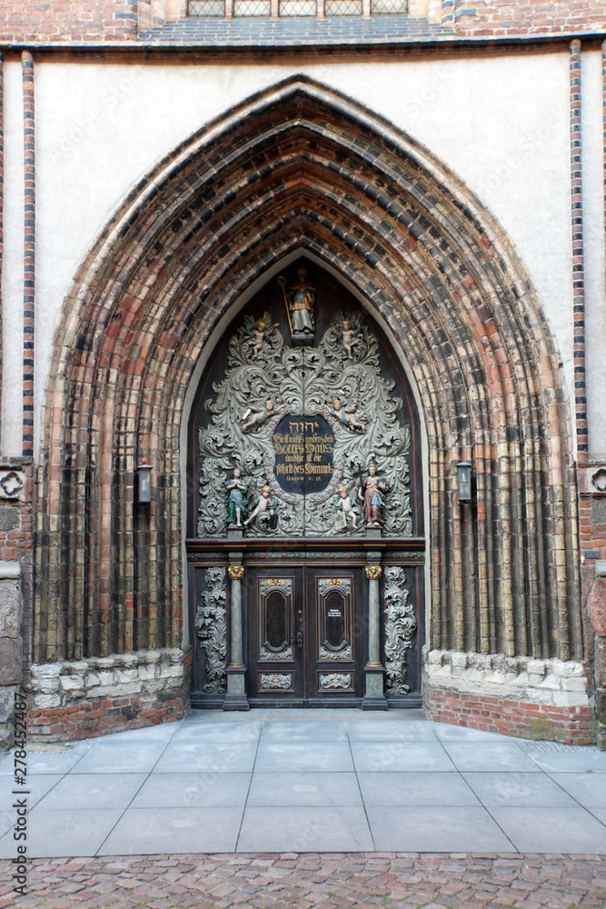 gotische St. Nikolai Kirche, Nikolaikirche - Westportal