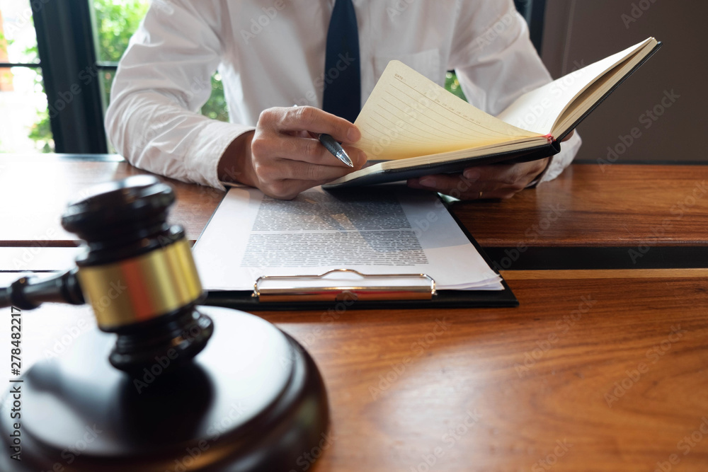 Consultation of lawyers in doing business or judging cases according to justice Consultation of lawyers in doing business or judging cases according to justice