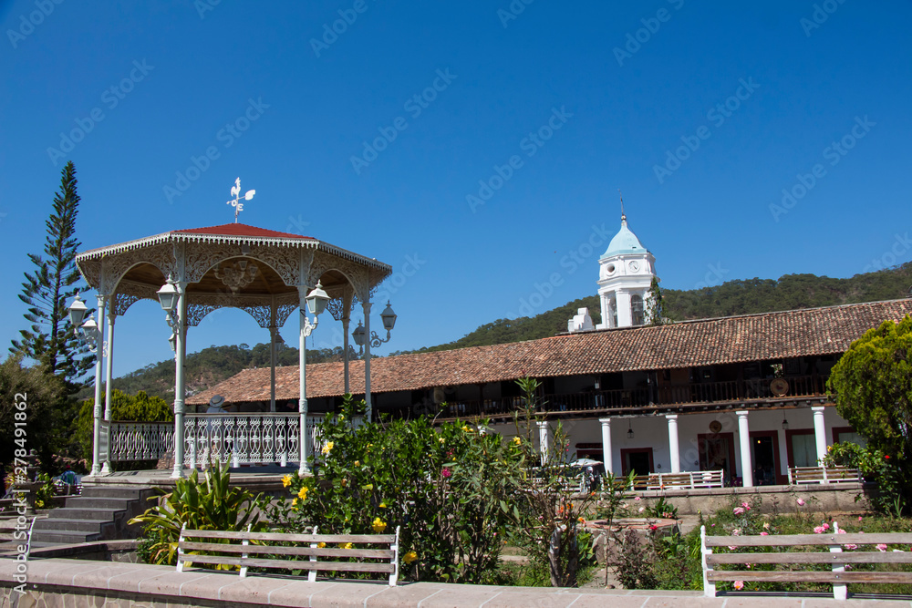 Fototapeta premium Centro de San Sebastian del Oeste