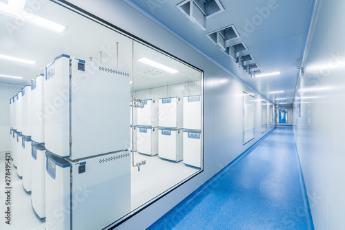 Foto CO2 Incubator, medical equipment room in hospital。