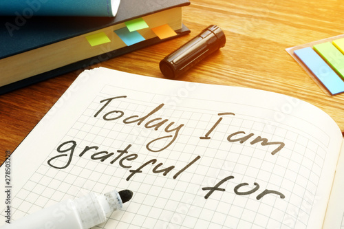 Canvas Print Today I am grateful for sign written in a note.