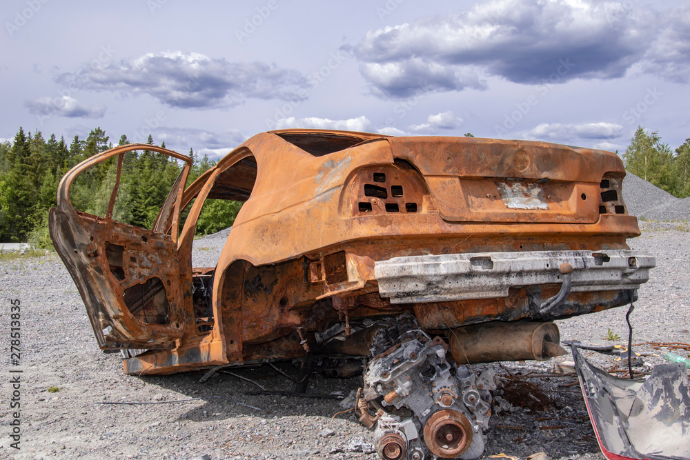Fototapeta premium abandoned old car