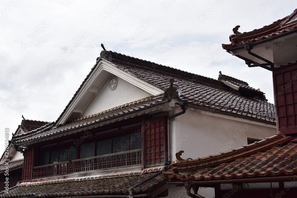 日本の山奥で見つけた古くて美しい建物