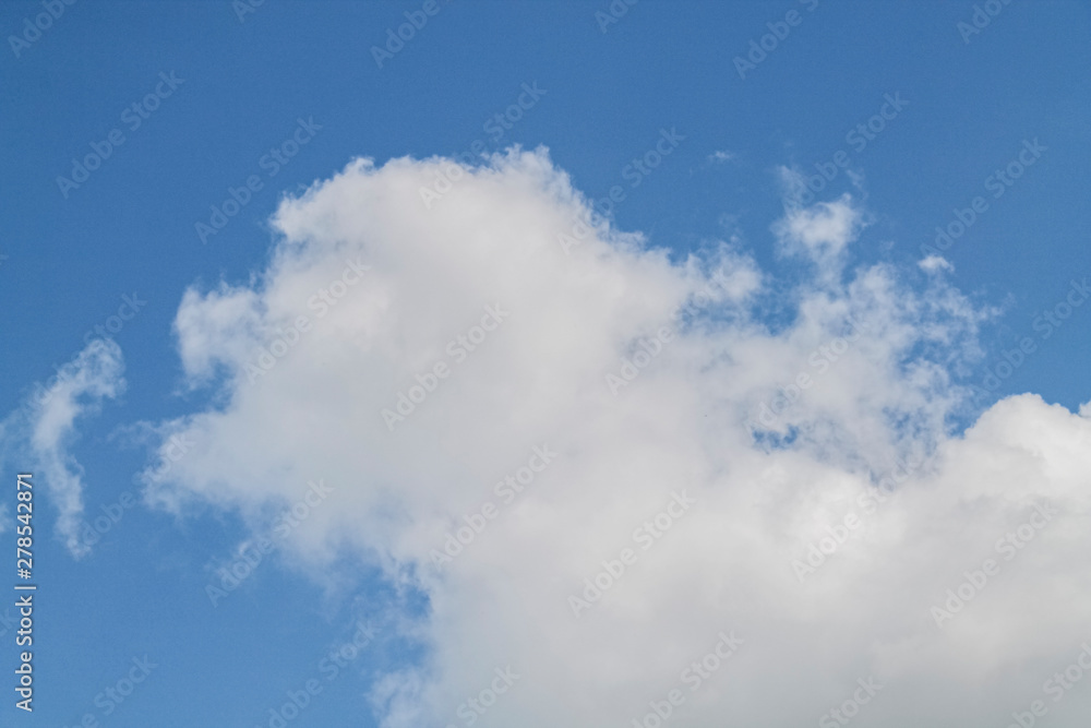 Fototapeta premium white clouds in the blue sky. background