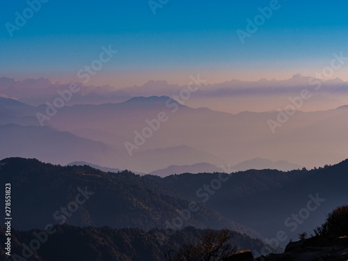 Fototapeta Naklejka Na Ścianę i Meble -  misty Mountains