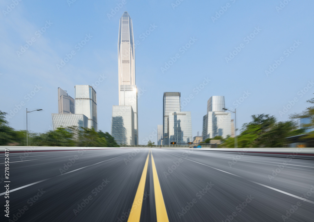 Naklejka premium empty highway with cityscape and skyline of shenzhen,China