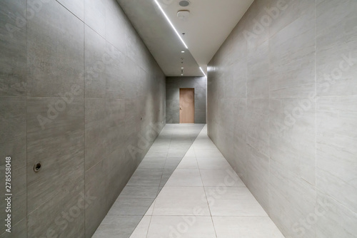 Interior space and empty floor tiles © onlyyouqj
