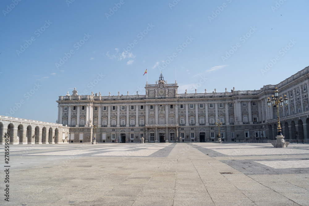 Palacio real de Madrid en España
