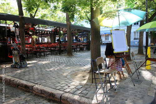 Paris - Montmartre - Place du Tertre photo