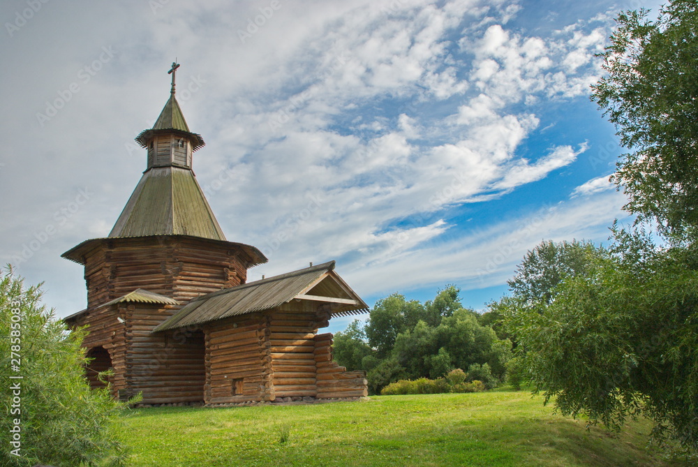 Wonderful architecture and natural beauty in the museum reserve Kolomenskoye in Moscow Wonderful architecture and natural beauty in the museum reserve Kolomenskoye in Moscow