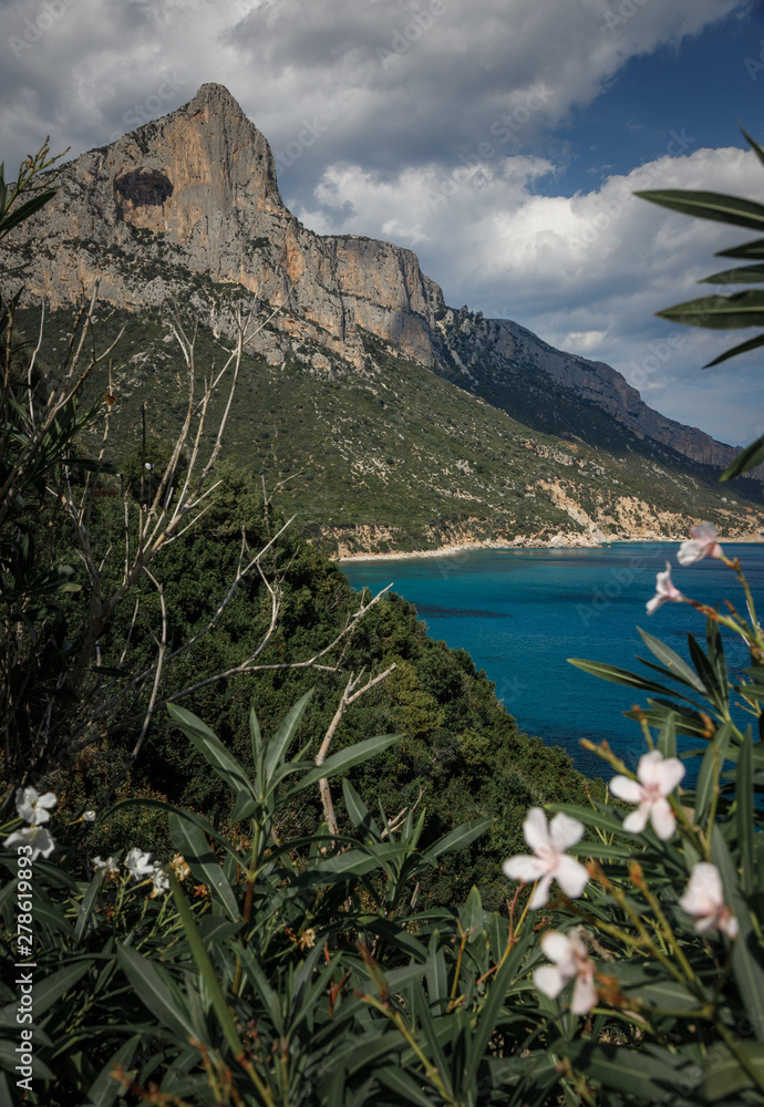 Traumhafte Landschaft auf Sardinien, Italien