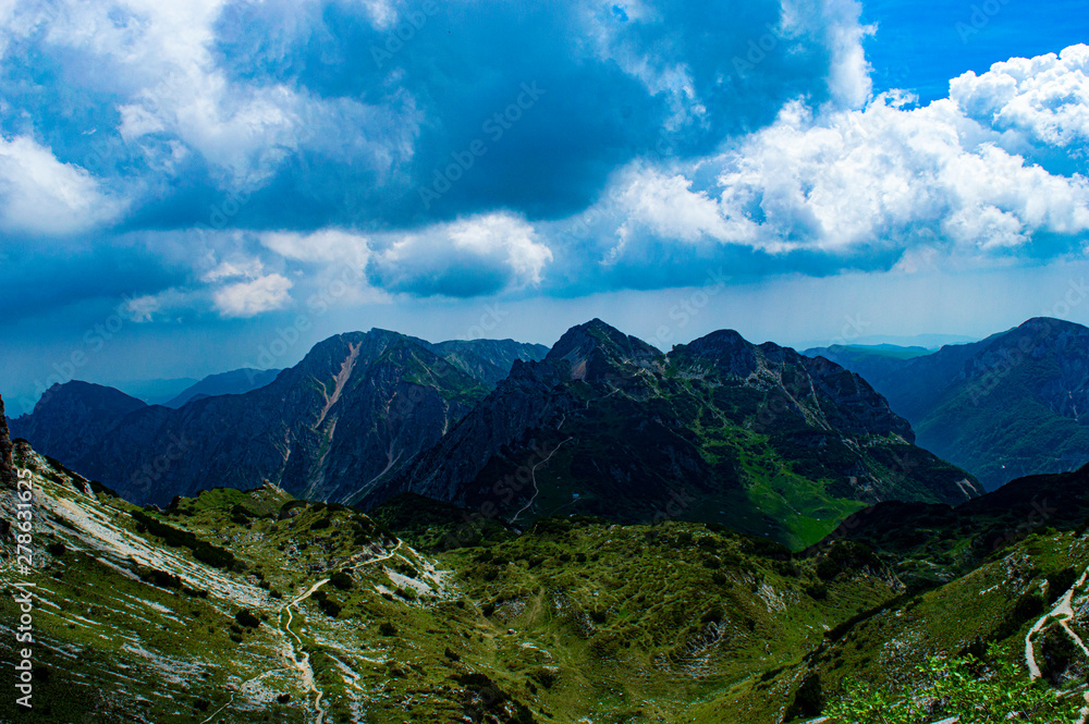 Obraz premium clouds and Carega mountains