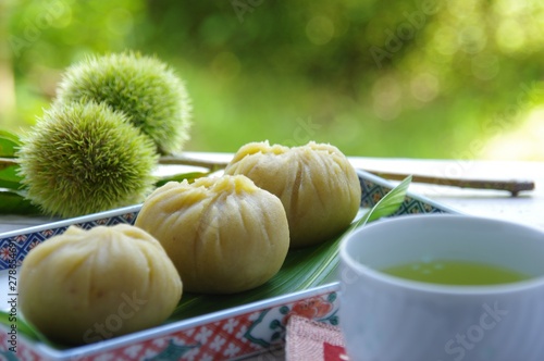 栗の茶巾搾り　和菓子　秋の和菓子