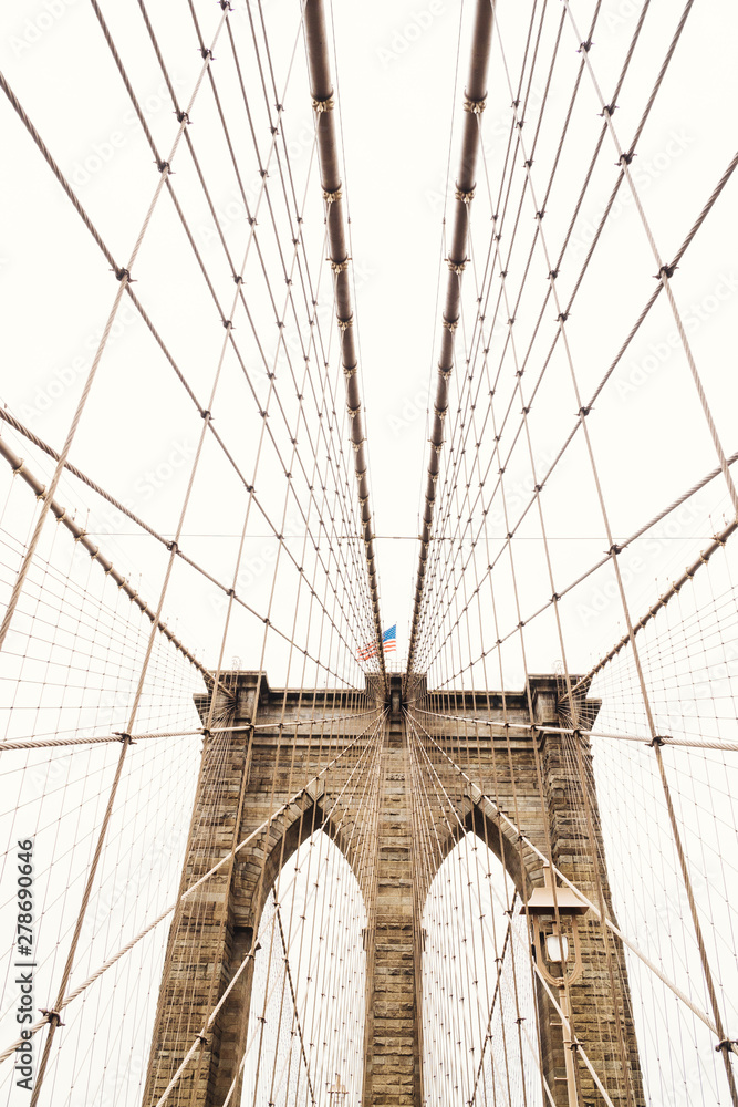 Fototapeta premium Ropes on Brooklyn bridge