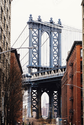 Fototapeta Naklejka Na Ścianę i Meble -  Manhattan Bridge in New York