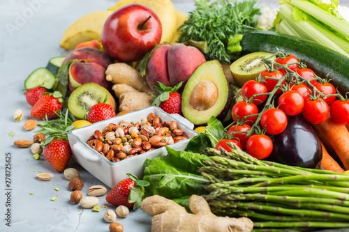 Cuadro en lienzo Healthy food for balanced alkaline diet concept