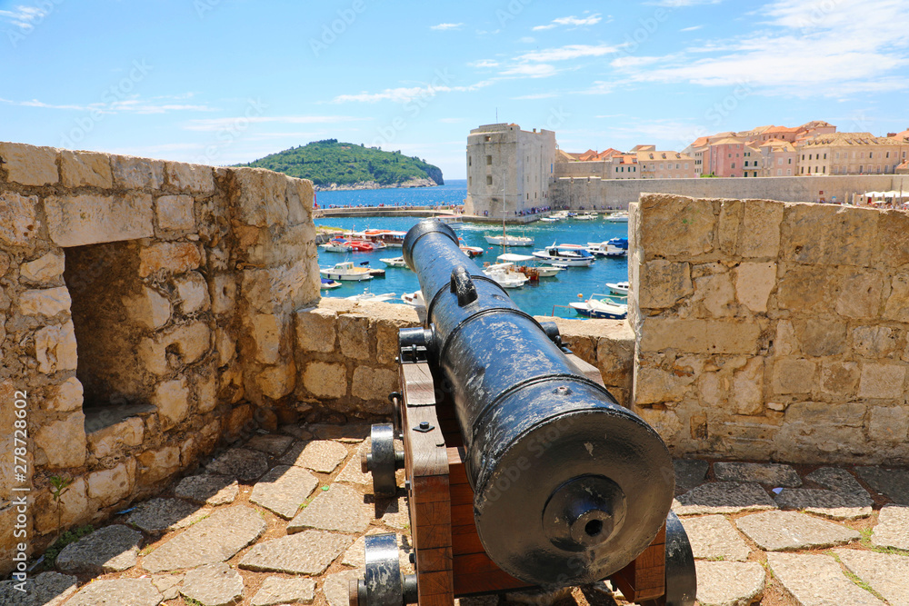 Cannon at walls of Dubrovnik old town, in Dalmatia, Croatia, Europe