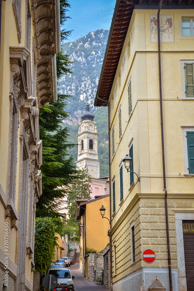 italy architecture, gardola tignale, Lake Garda