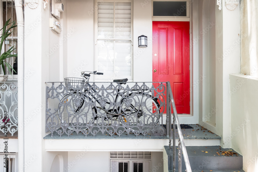 Fototapete Tapete terrace house with bicycle at Sydney Australia magann bei Europosters