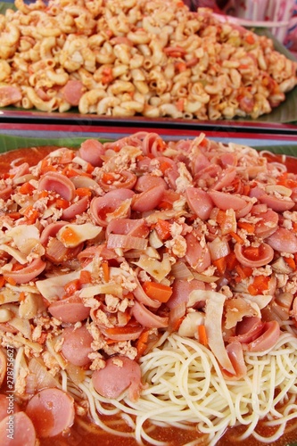 Spaghetti with pork delicious at street food