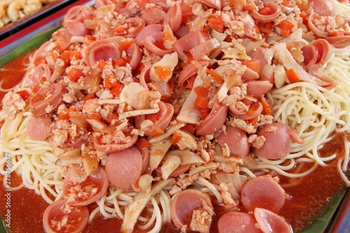 Spaghetti with pork delicious at street food