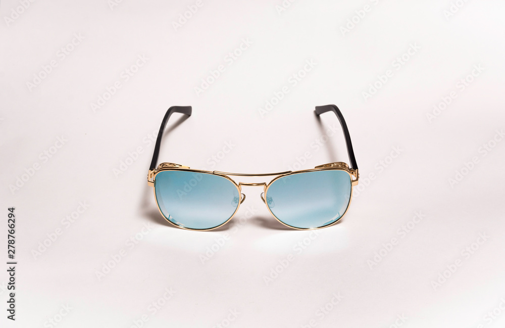 Collection of sunglasses with different colors