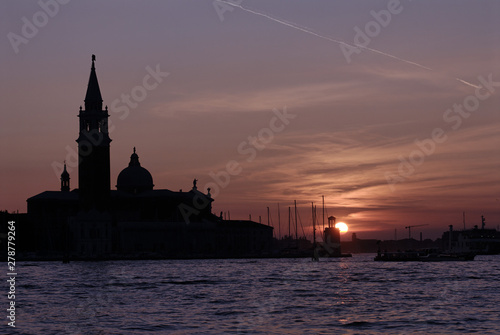 Abend mit Kirche