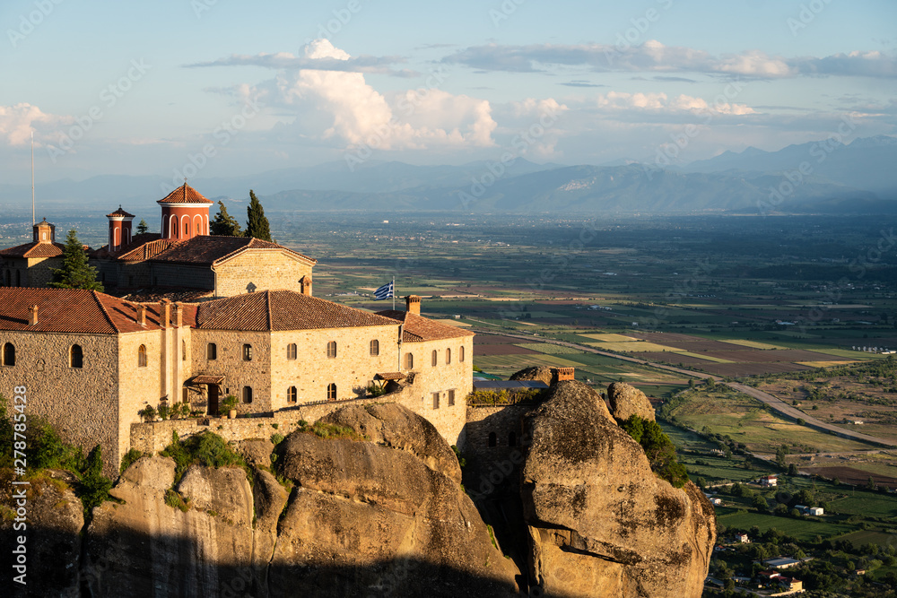 Obraz premium Sunset over the Agios Athanasios in the Meteora region of Greece