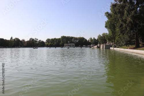 Lac du parc du Retiro à Madrid, Espagne