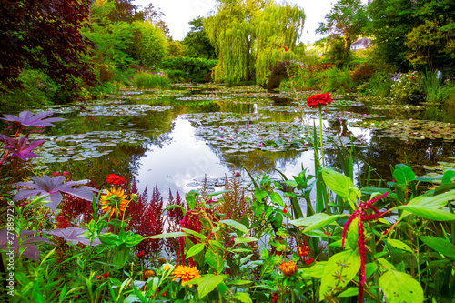 Foto Monet’s garden and pond at Giverny, France