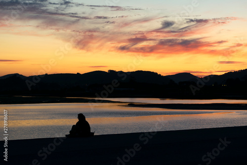 atardecer en la costa