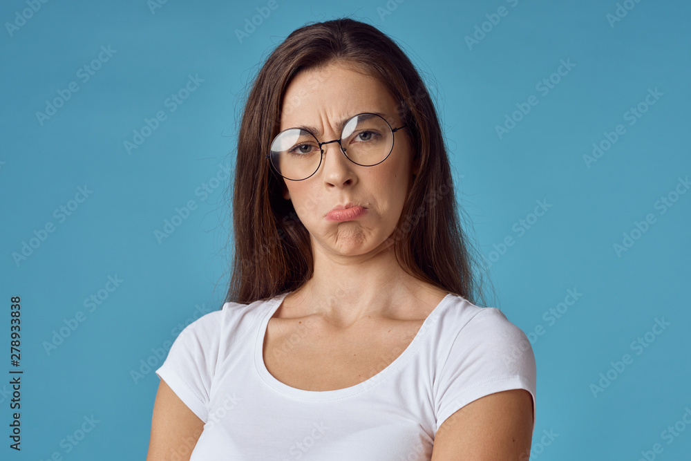 Fototapeta premium portrait of young woman in glasses