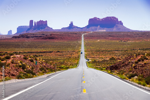 Forest Gump Movie jogging scene at monument valley