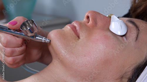 Woman receiving oxygen therapy photo