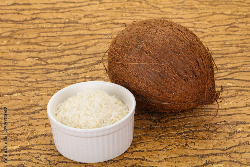 Coconut shredded chip with nut Coconut shredded chip with nut