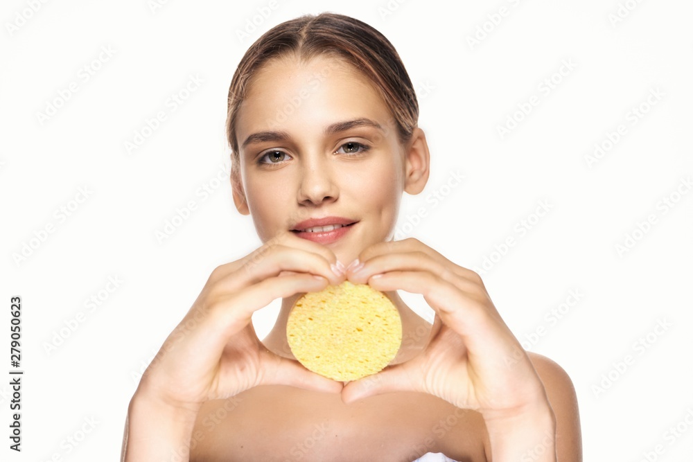 woman with kiwi