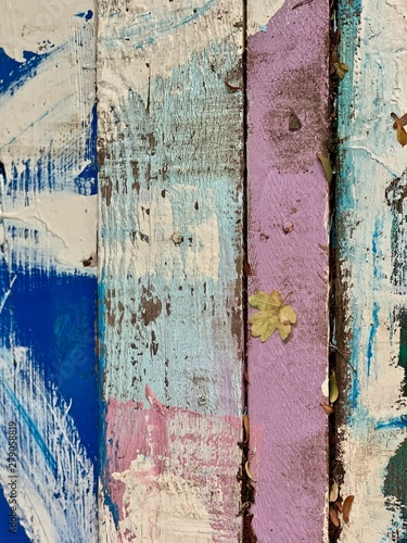 Holz Texturen - bunte Bretter blau, weiss und rosa - Wand als Textur Vorlage / Hintergrund