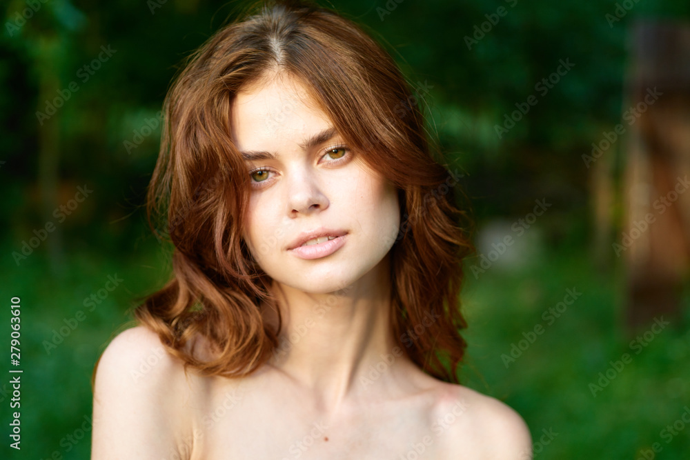 Naklejka premium portrait of young woman