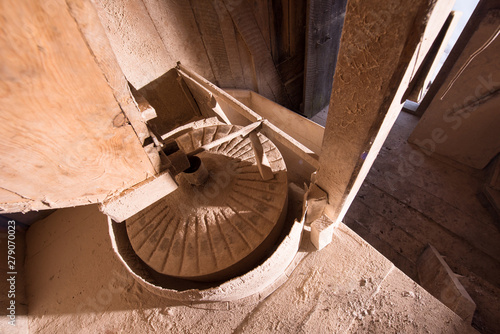 Fényképezés interior of retro wooden watermill