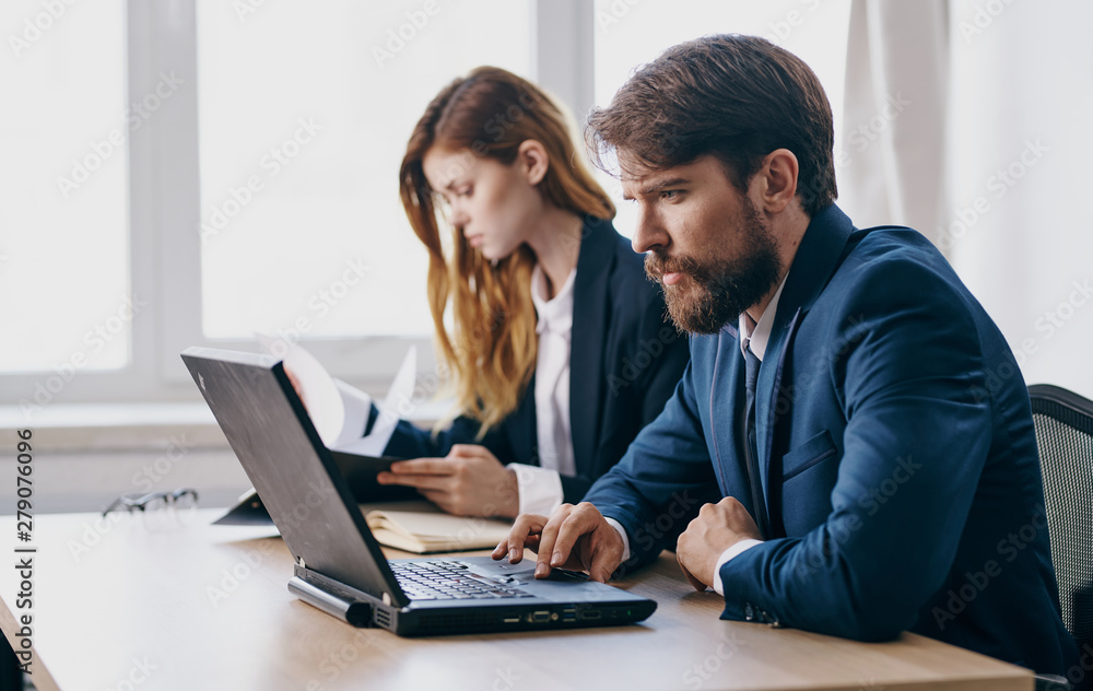 business people working in office business people working in office