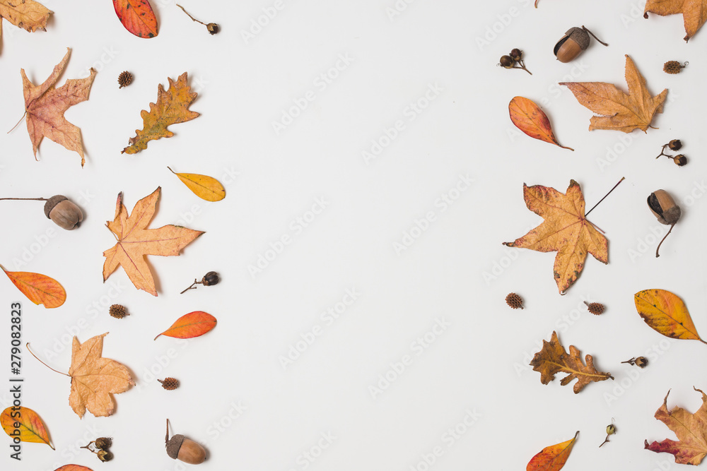 Flat  lay autumn leaves frame
