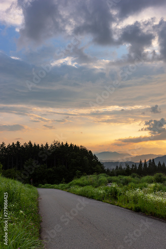 田んぼと夕日Z25 photo