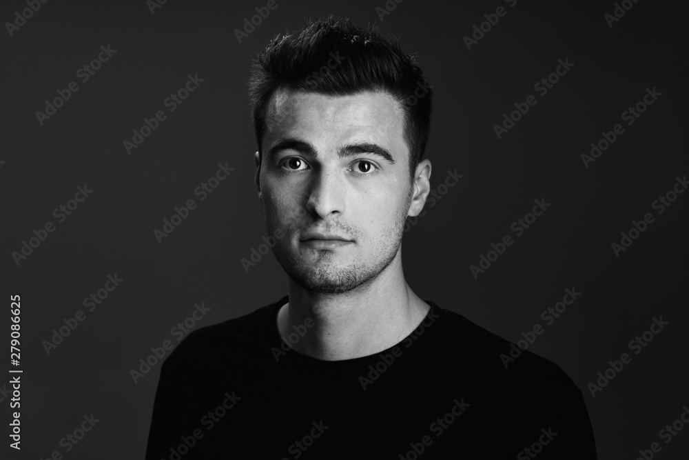 Naklejka premium portrait of a young man