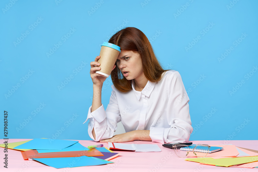girl drawing with color pencils