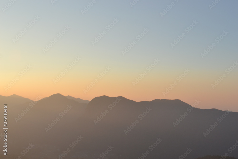 Obraz premium sunset in the mountains